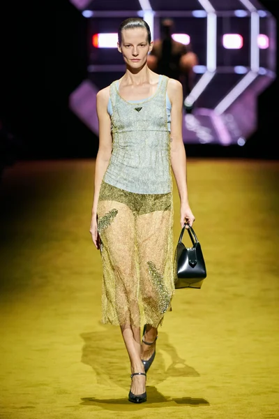 Look 34